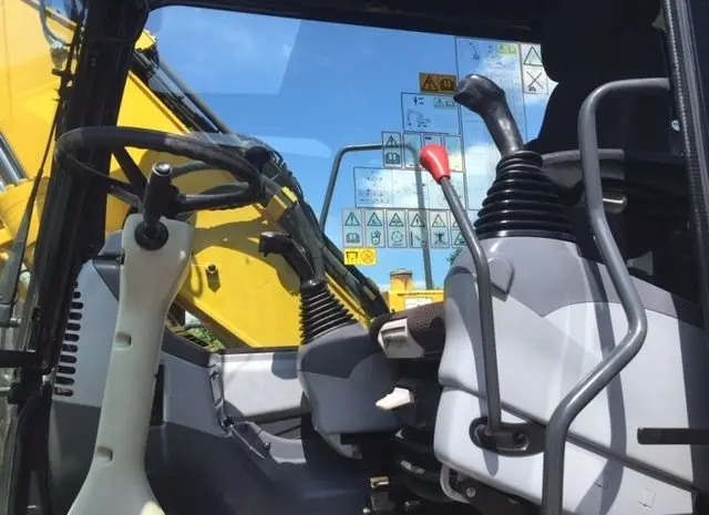 Продажа колесного экскаватора Komatsu PW 140-7- фото № 7