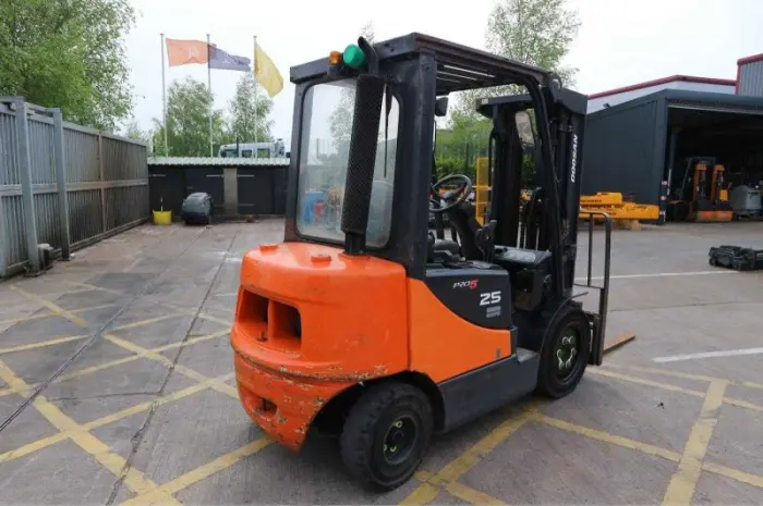 Вилочный погрузчик Doosan D25S-5- фото № 2