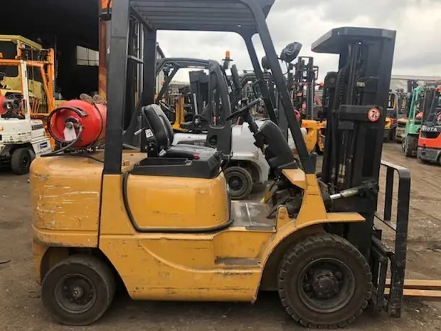 Вилочный погрузчик Cat Lift Trucks FG25K- фото № 2