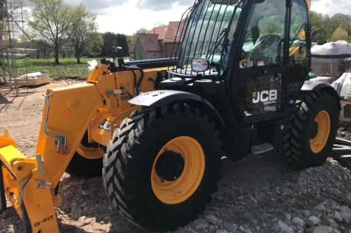 Телескопический погрузчик JCB 535-95 по доступной цене- фото № 2