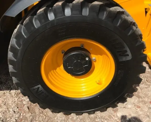 Телескопический погрузчик JCB 535-95 по доступной цене- фото № 5