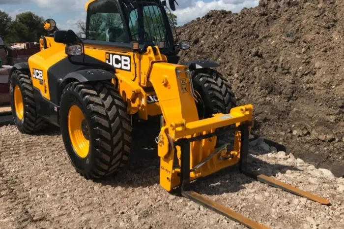 Телескопический погрузчик JCB 535-95 по доступной цене- фото № 15