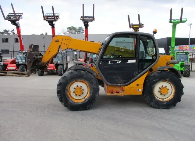 Спецтехника б/у. Телескопический погрузчик Manitou MT 732- фото № 1