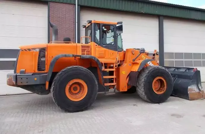Фронтальный погрузчик Doosan DL 400- фото № 8