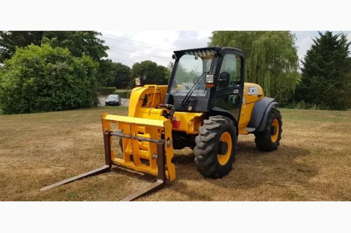 Телескопический погрузчик JCB 524-50 2011 года- фото № 1