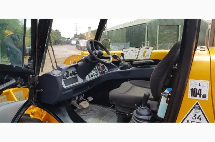 Телескопический погрузчик JCB 524-50 2011 года- фото № 8