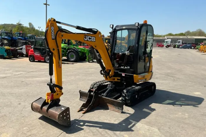 JCB 8026 СTS 2019 р- фото № 1