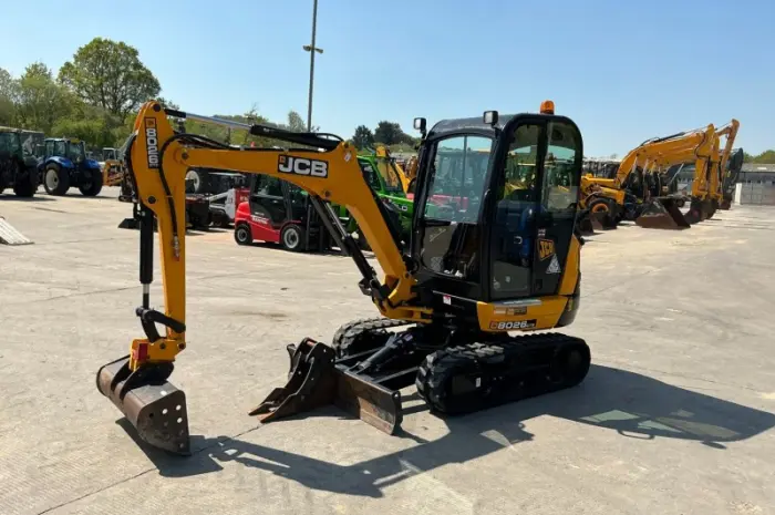 JCB 8026 СTS 2019 р- фото № 2