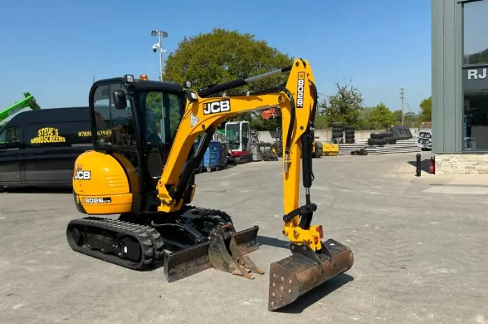 JCB 8026 СTS 2019 р- фото № 3