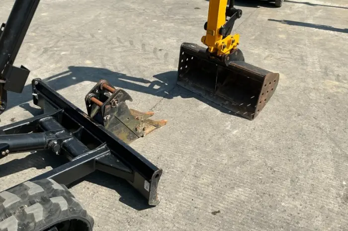 JCB 8026 СTS 2019 р- фото № 4