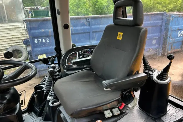 JCB 4CX 2018 рік- фото № 10