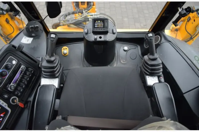 JCB 4CX Piling Master 2017 р- фото № 15