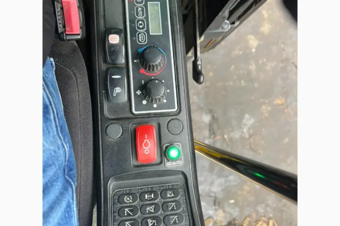 Продам колісний екскаватор JCB JS 145 W- фото № 5