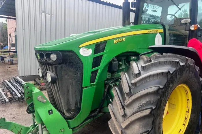Трактор колісний John Deere 8345R- фото № 1