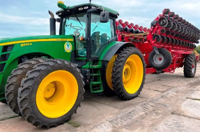 Трактор колісний John Deere 8345R- фото № 5