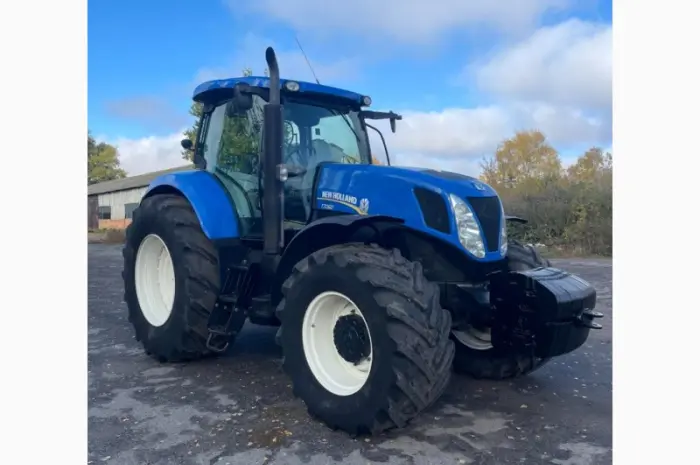 Трактор колісний New Holland T7060- фото № 2