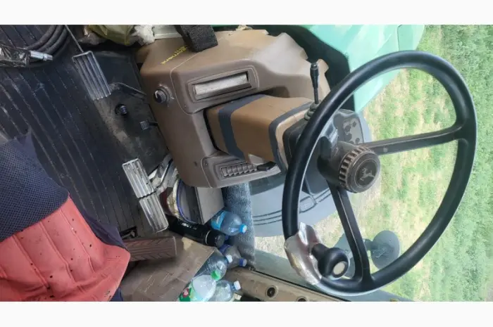 Трактор колісний John Deere 8430- фото № 3