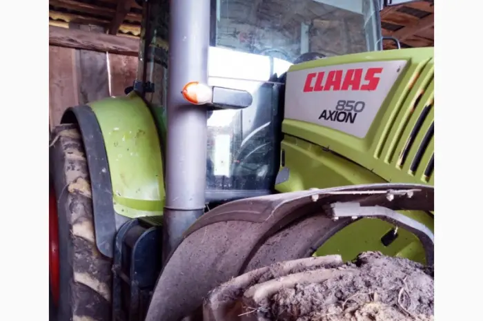 Тактор колісний Claas Axion 850- фото № 4