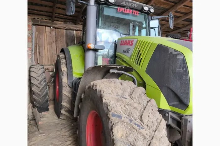 Тактор колісний Claas Axion 850- фото № 1