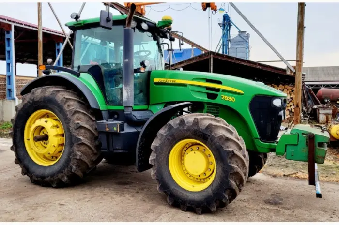 Трактор колісний John Deere 7830- фото № 1