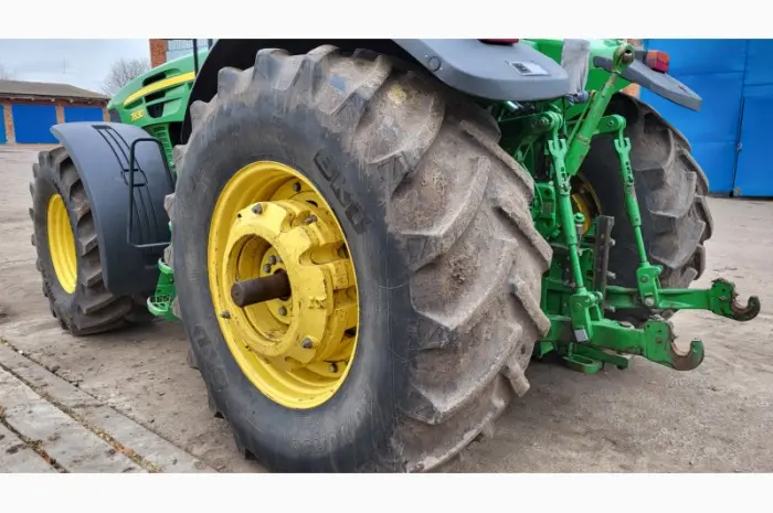 Трактор колісний John Deere 7830- фото № 8
