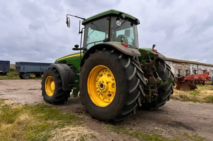 Трактор колісний John Deere 8420- фото № 4