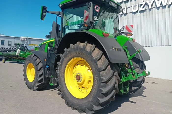 Трактор John Deere 7R310- фото № 9