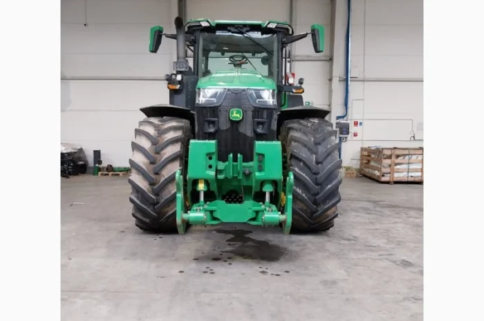 Трактор John Deere 8R 310- фото № 2
