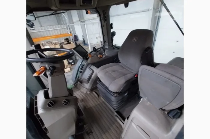 Трактор John Deere 8R 310- фото № 5
