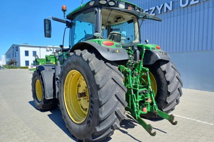 Трактор John Deere 6215R- фото № 13