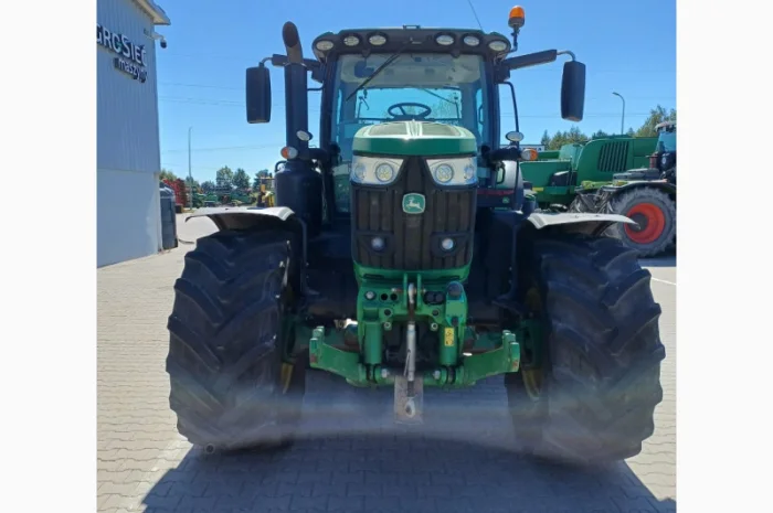 Трактор John Deere 6215R- фото № 2