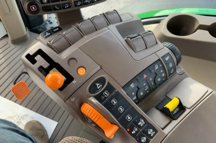Трактор John Deere 8270 R 2014 р- фото № 13