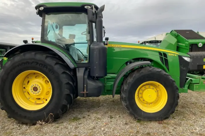 John Deere 8310R 2013 рік- фото № 10