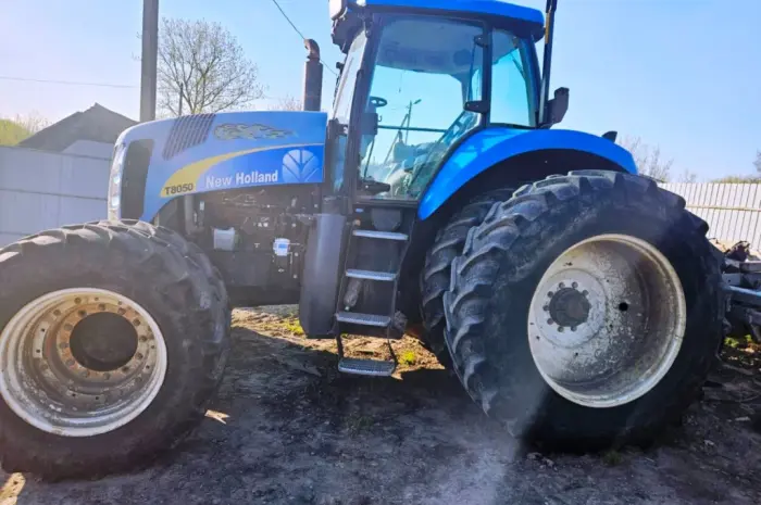 Трактор New Holland T8050- фото № 3