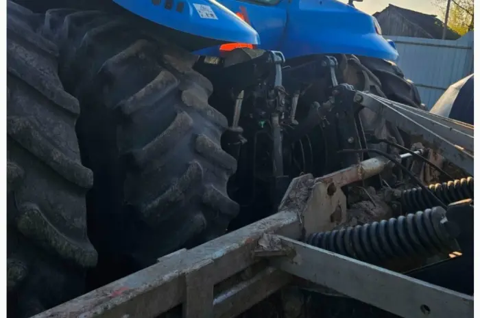 Трактор New Holland T8050- фото № 4