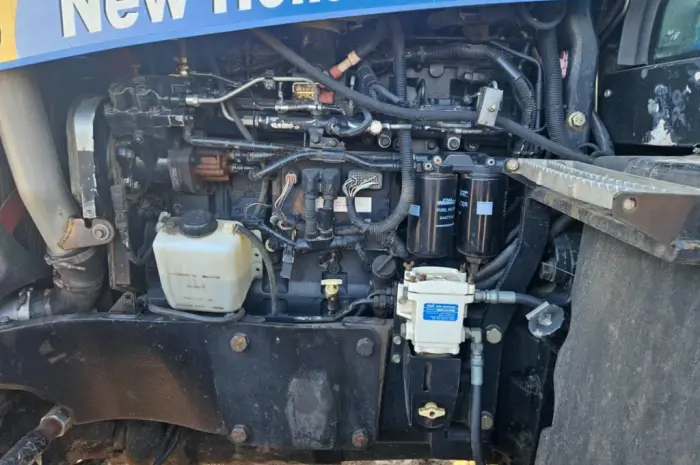 Трактор New Holland T8050- фото № 5
