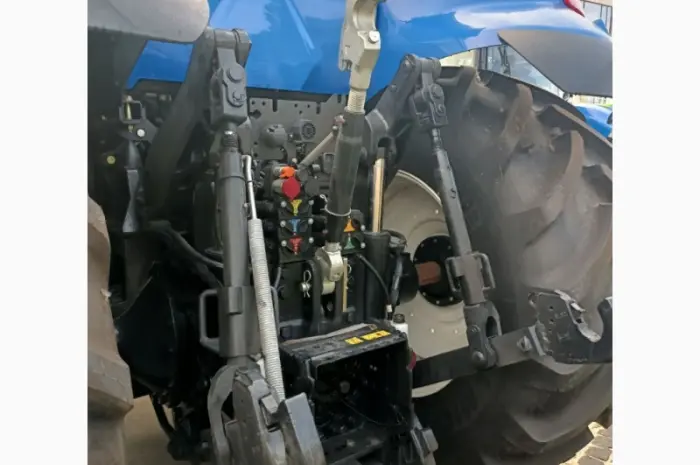 Трактор New Holland T8.410 GENESIS- фото № 2