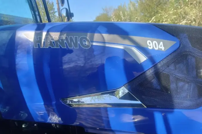 Трактор колісний Hanwo 904 на 90 сил Синій- фото № 17