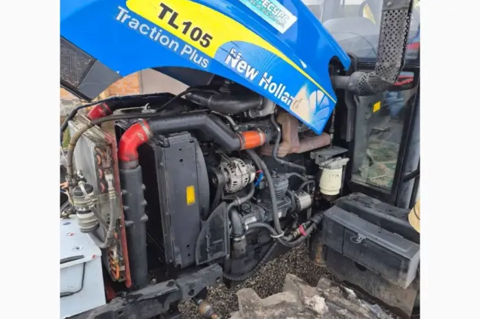 Трактор New Holland TL 105- фото № 11