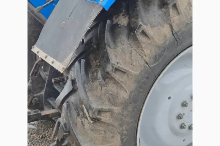 Трактор New Holland TL 105- фото № 6