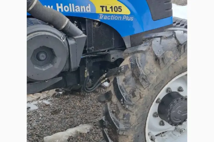 Трактор New Holland TL 105- фото № 7