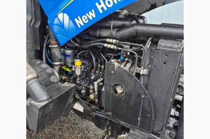 Трактор New Holland TL 105- фото № 8