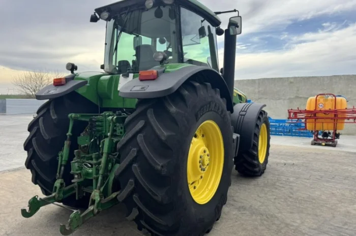 Трактор John Deere 8430 (2006- фото № 4