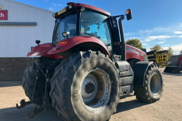 Трактор CASE IH MAGNUM 340 (2011)- фото № 2