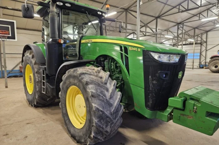 Трактор John Deere 8345 R- фото № 1