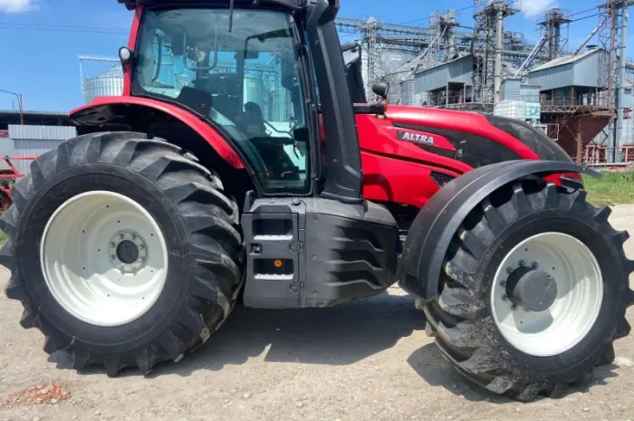 Трактор колісний VALTRA T235 VERSU- фото № 1