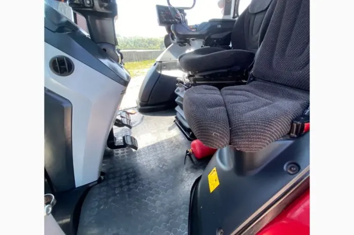 Трактор колісний VALTRA T235 VERSU- фото № 10