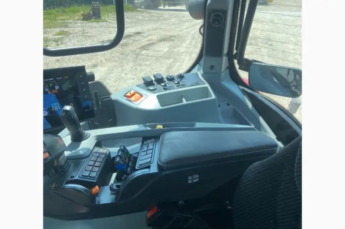 Трактор колісний VALTRA T235 VERSU- фото № 7