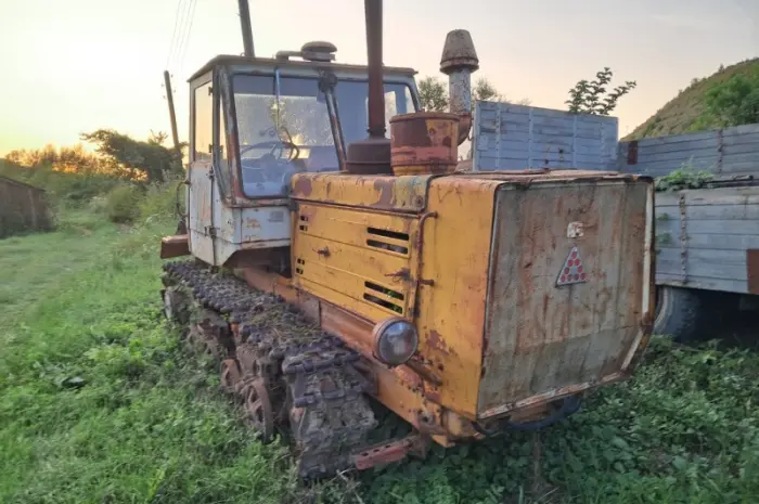 Гусеничний трактор Т-150- фото № 1