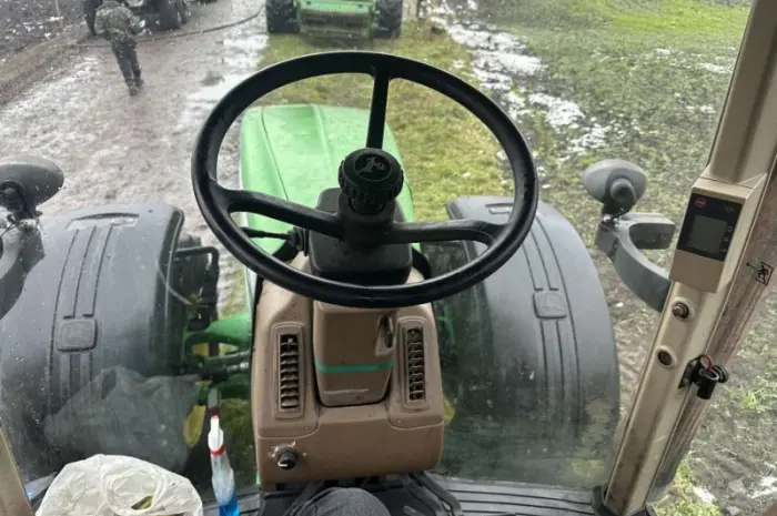 Трактор John Deere 8520- фото № 9